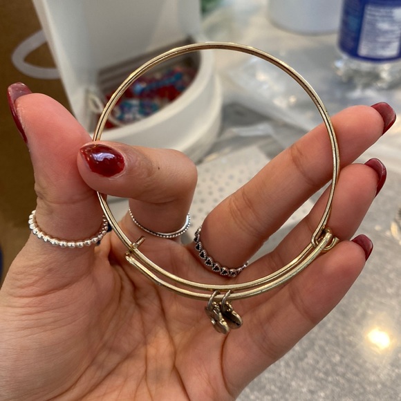 good bracelet - Picture 1 of 2